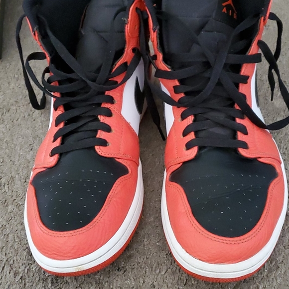 Mens Air Jordan 1 - Picture 4 of 4